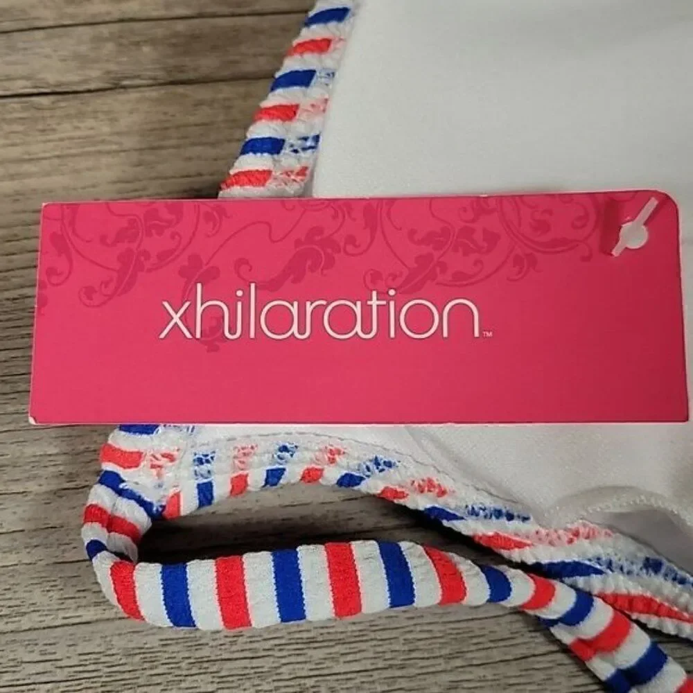 Xhilaration Juniors Striped Textured Bikini Top Sz M
